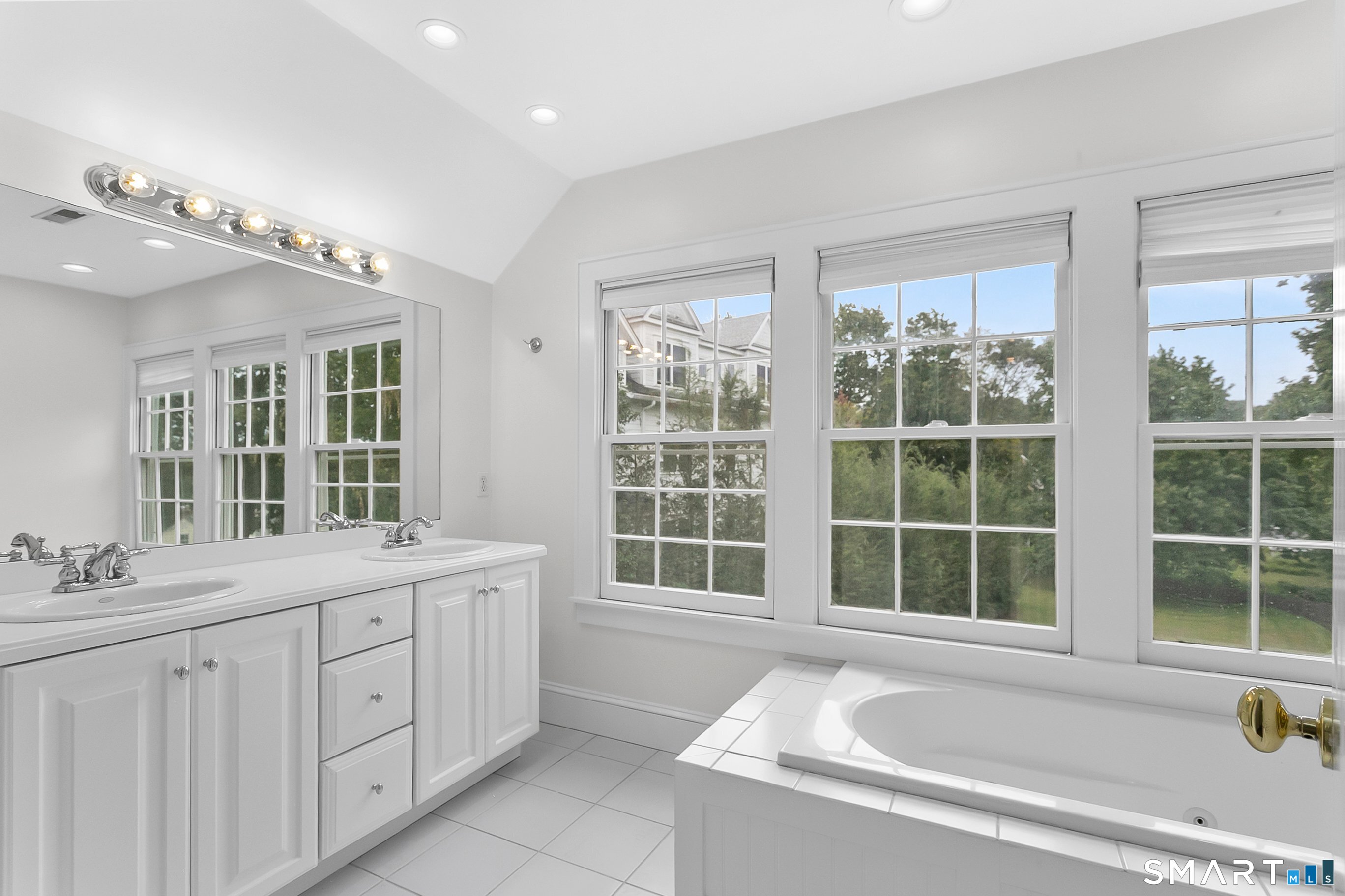 15 North Salem Road Ridgefield, CT 06877 - Photo 23 of 39