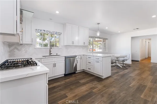 $1,189,000 | 20800 Chatsworth Street, Chatsworth, CA 91311