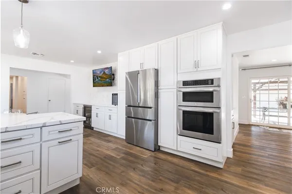 $1,189,000 | 20800 Chatsworth Street, Chatsworth, CA 91311