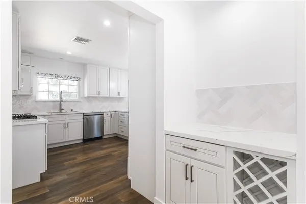 $1,189,000 | 20800 Chatsworth Street, Chatsworth, CA 91311