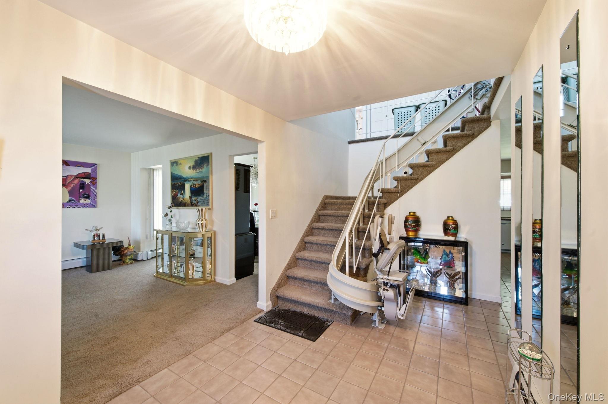 212 Shore Road Lindenhurst, NY 11757 - Photo 8 of 23 Gallery Image 8