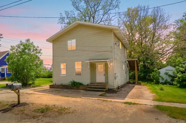 $149,900 | 105 North George Street, Decatur, MI 49045