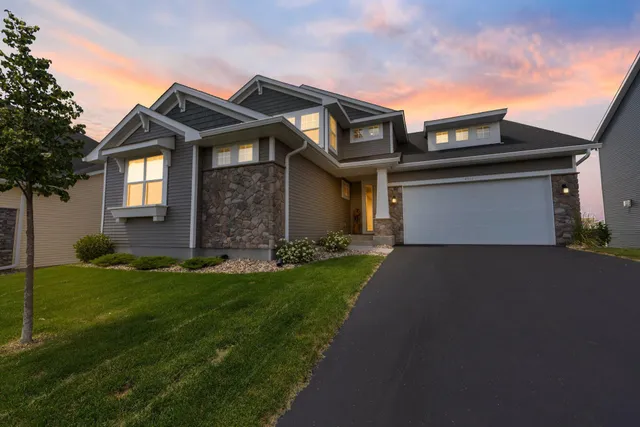 $769,900 | 4617 Cobalt Lane, Woodbury, MN 55129