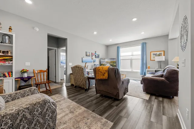 $769,900 | 4617 Cobalt Lane, Woodbury, MN 55129