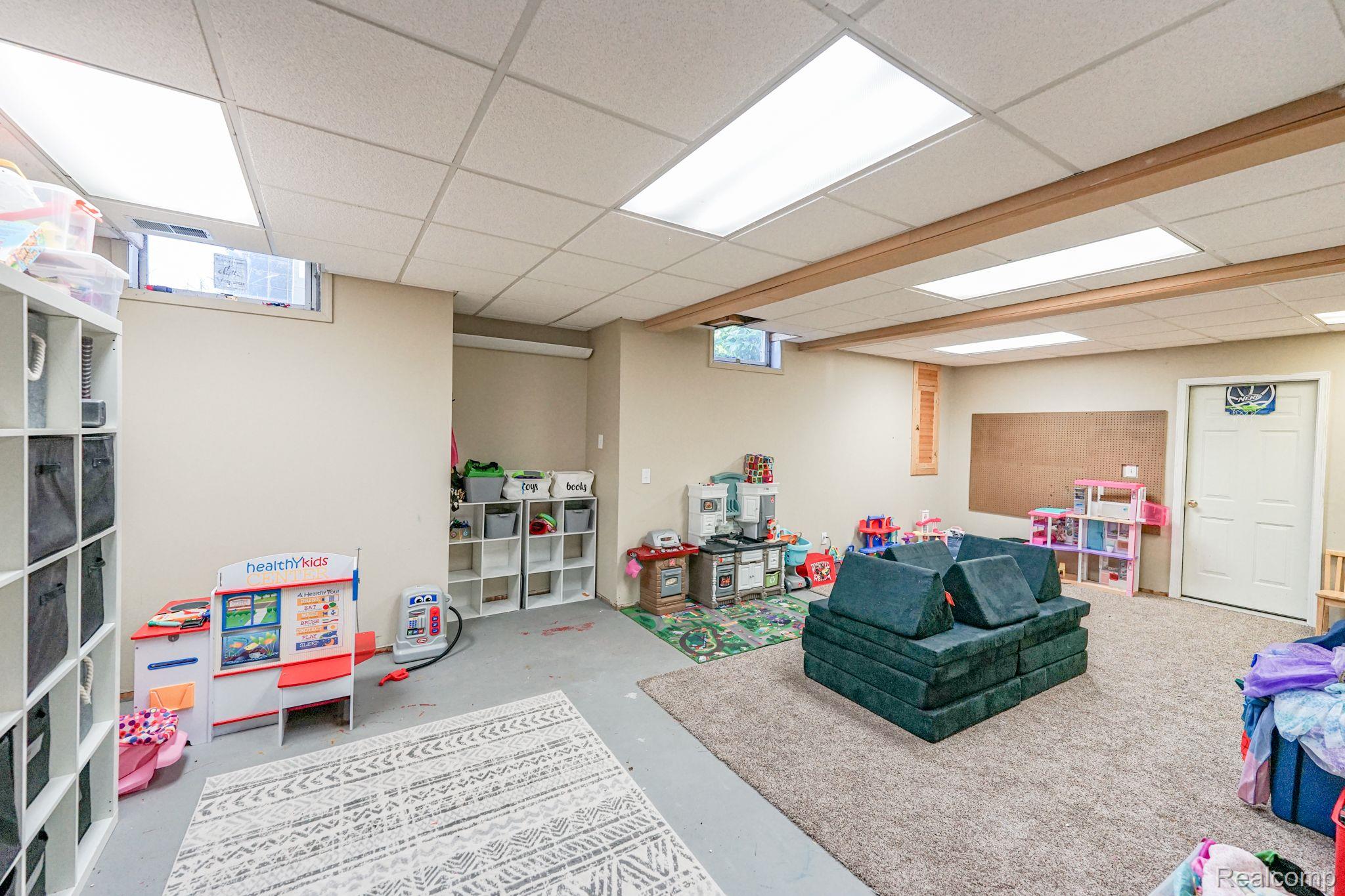11230 East Coldwater Road Davison, MI 48423 - Photo 31 of 49