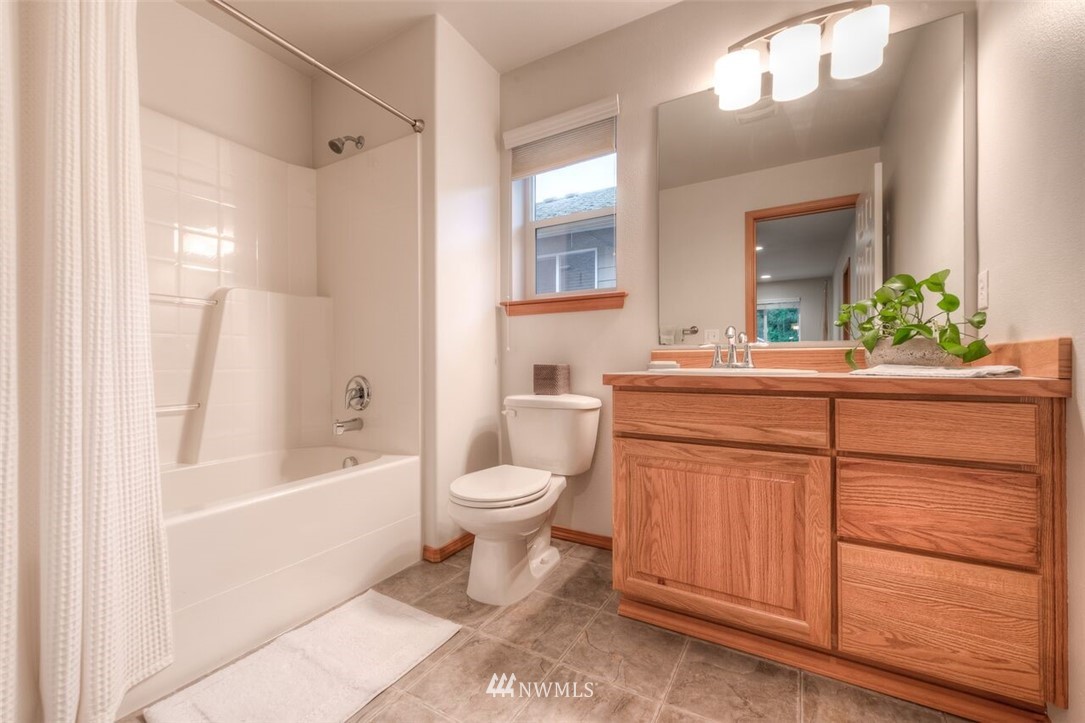 422 196th Street Southeast Bothell, WA 98012 - Photo 13 of 22