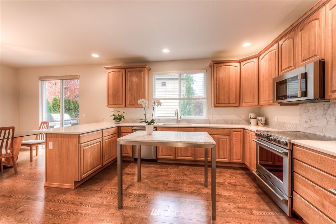 422 196th Street Southeast Bothell, WA 98012 - Photo 6 of 22