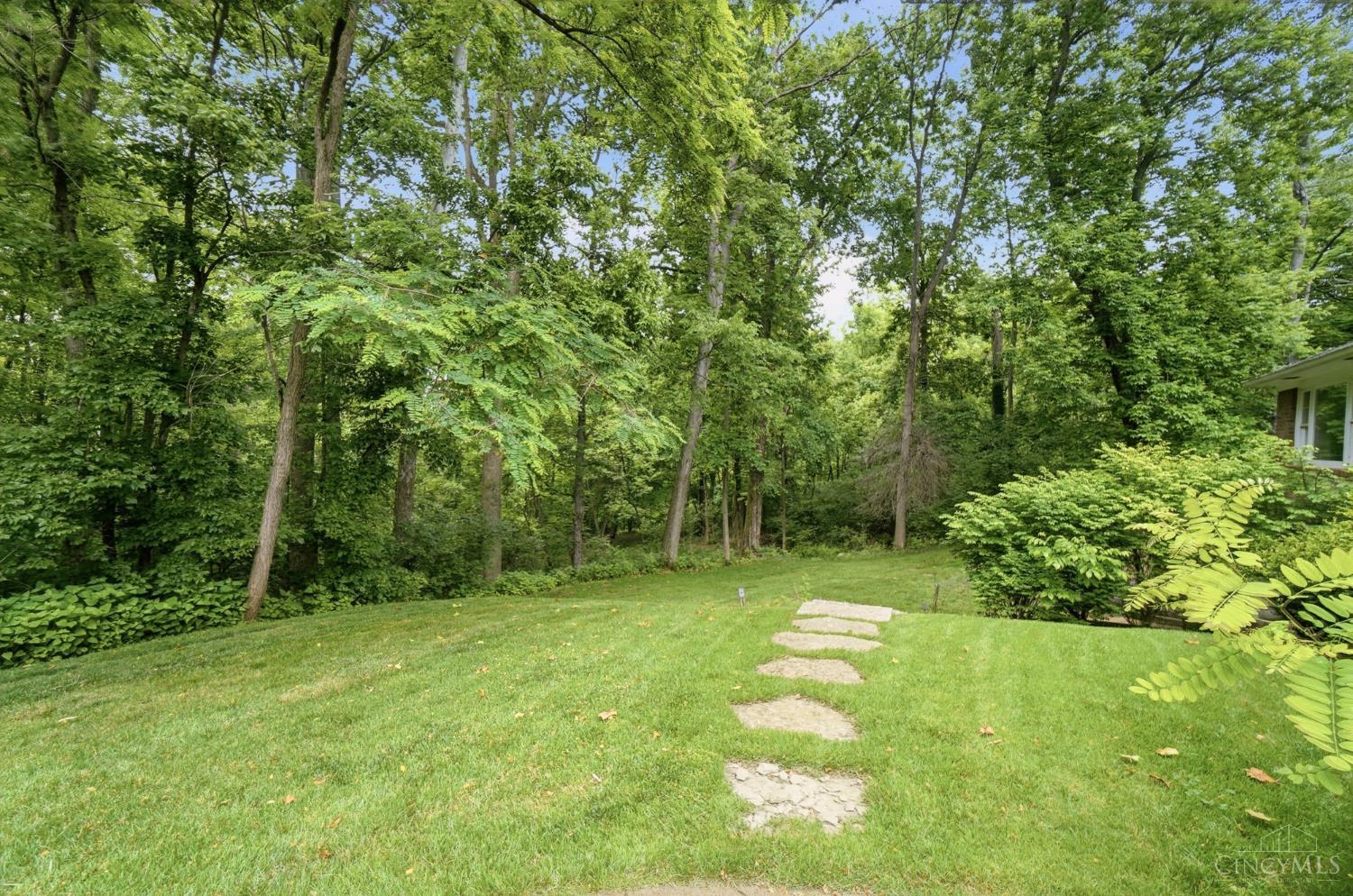 4 Beechurst Woods Road Cincinnati, OH 45233 - Photo 55 of 67 Gallery Image 55
