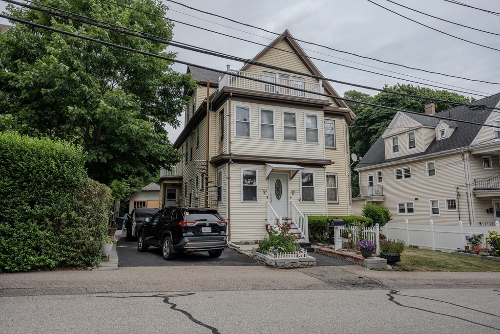 162 Glendale Road Quincy, MA 02169 - Photo 3 of 14