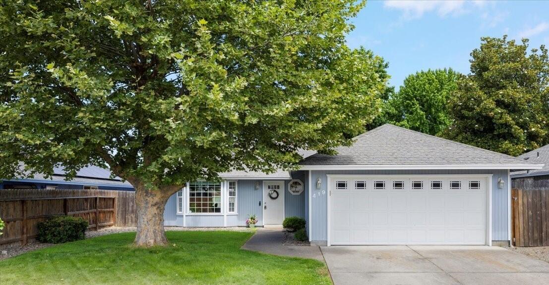 419 Mace Road Medford, OR 97501 - Photo 1 of 28 Front of Home