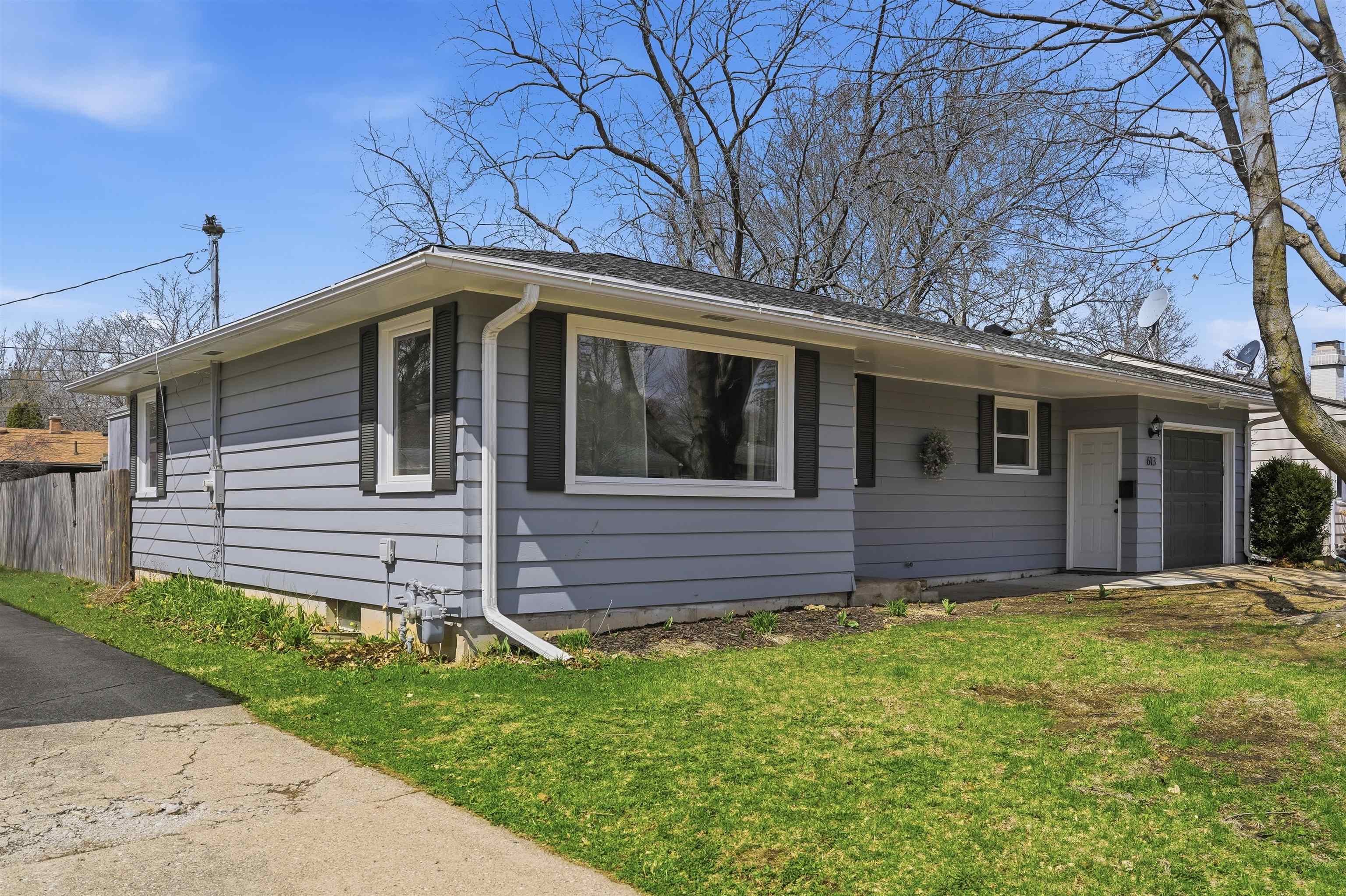613 Garden Walk Dixon, IL 61021 - Photo 23 of 25