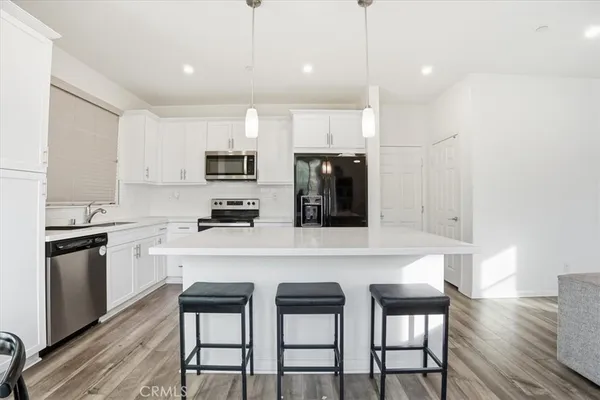 $2,950 | 556 Enzo Street, Lake Elsinore, CA 92530