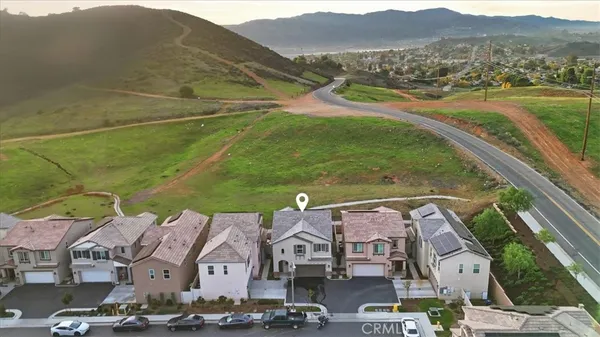 $2,950 | 556 Enzo Street, Lake Elsinore, CA 92530