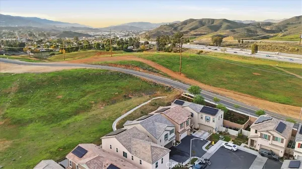 $2,950 | 556 Enzo Street, Lake Elsinore, CA 92530