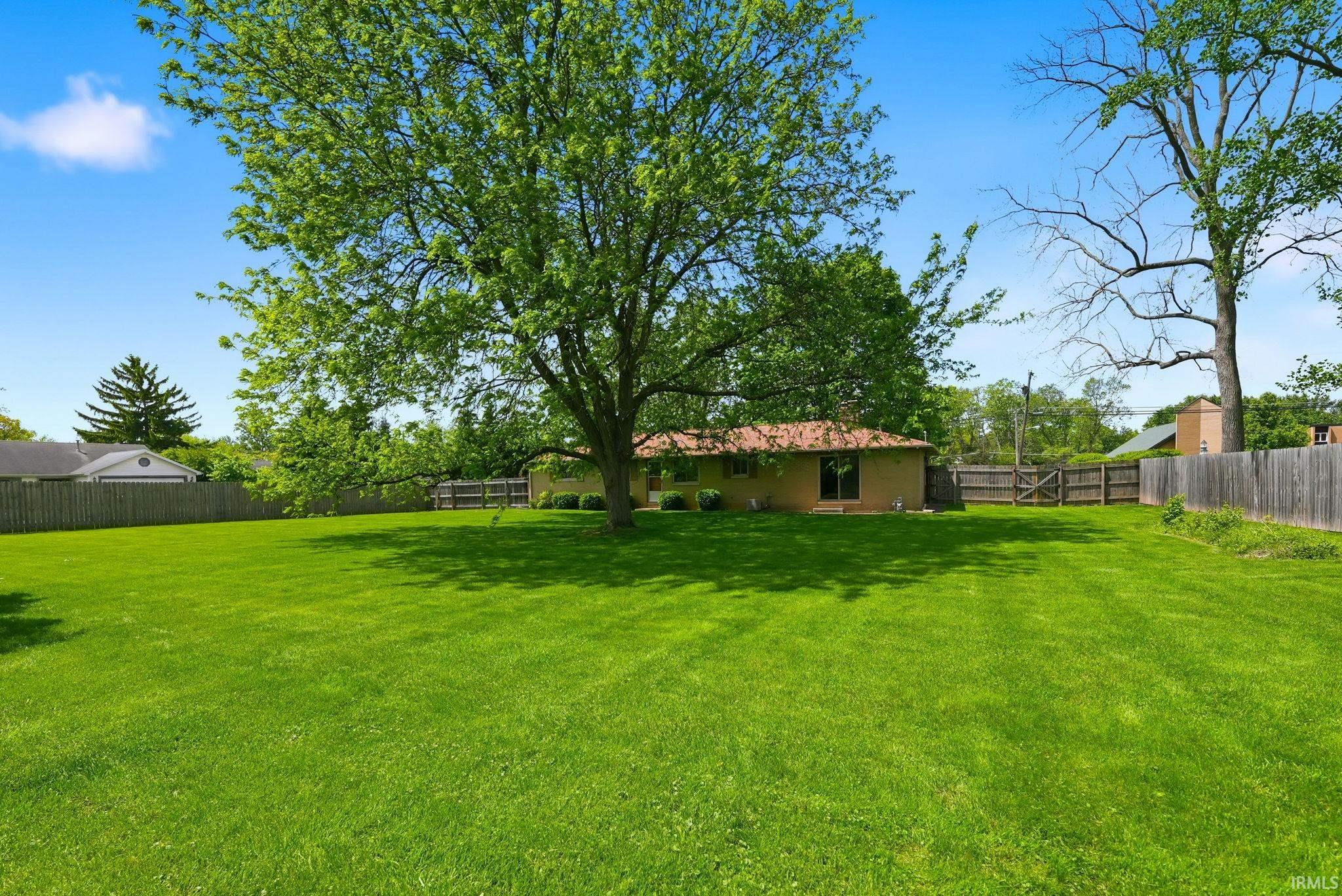 2710 Reed Road Fort Wayne, IN 46815 - Photo 4 of 34