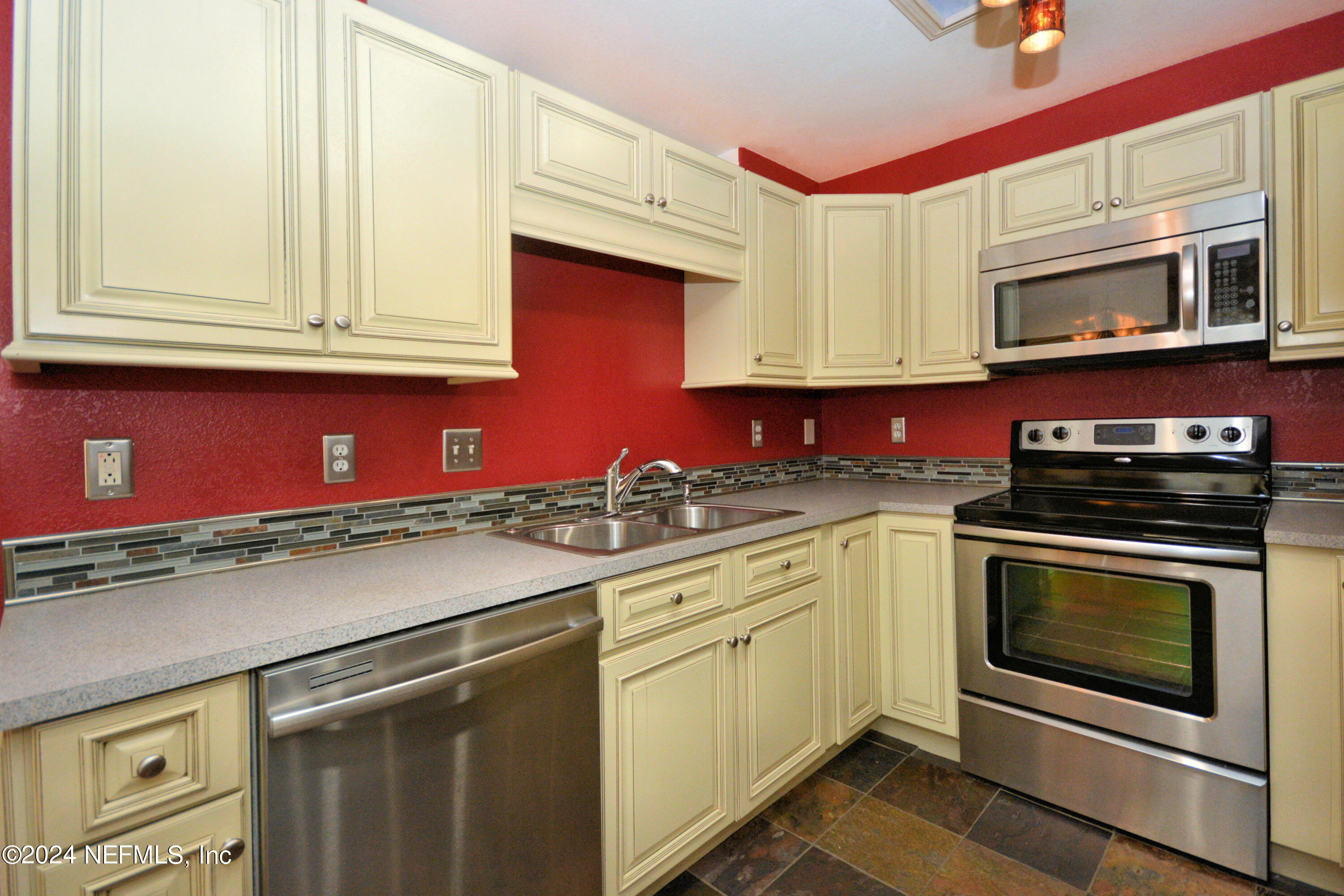 10150 Belle Rive Boulevard, Unit 505 Jacksonville, FL 32256 - Photo 12 of 30 JVT_2706