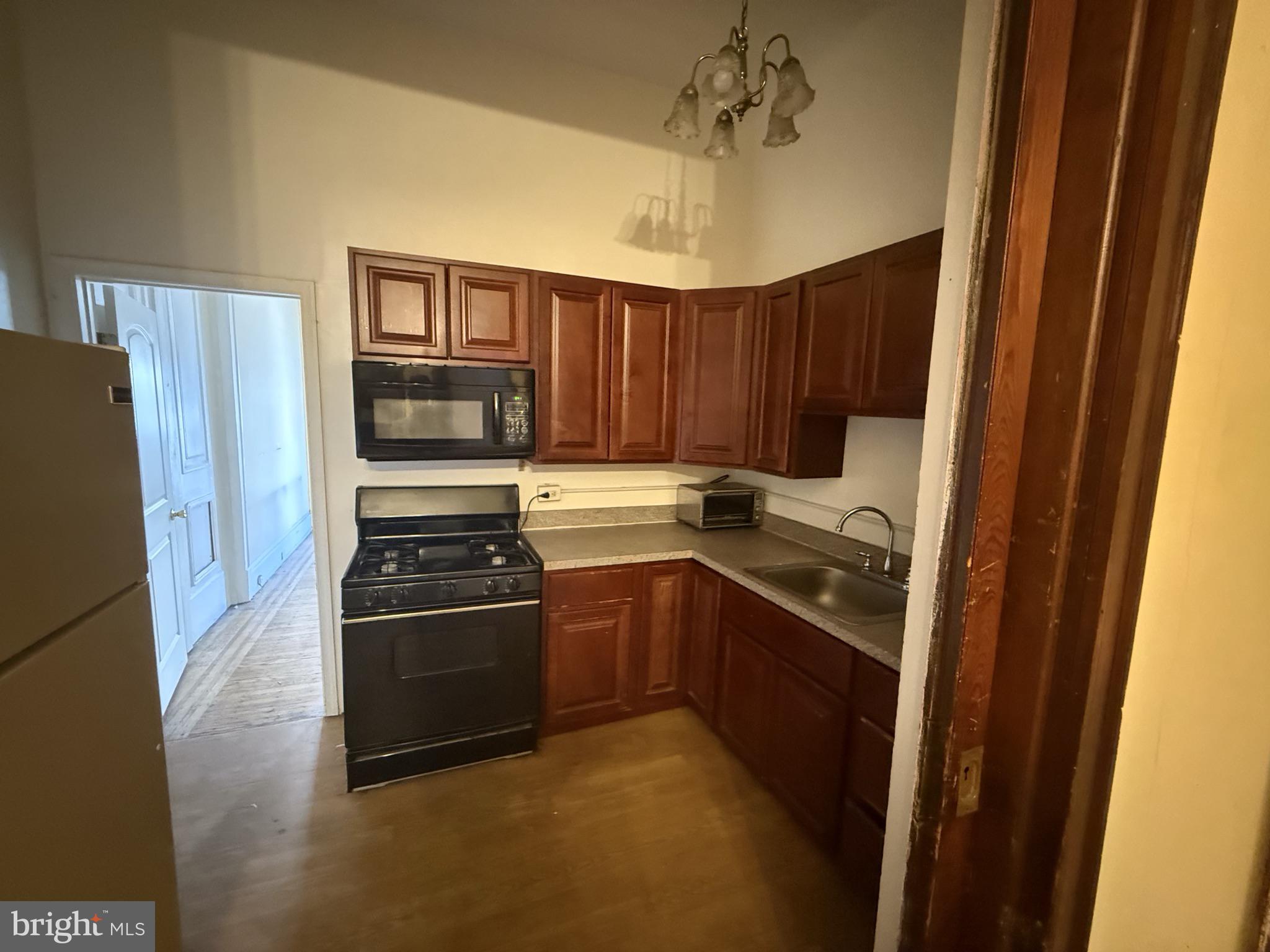 1704 St Paul Street Baltimore, MD 21202 - Photo 5 of 34