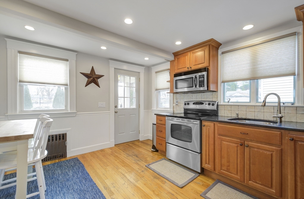 81 Mayall Road Waltham, MA 02453 - Photo 12 of 38 Gallery Image 12