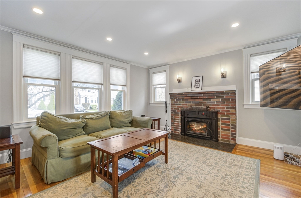 81 Mayall Road Waltham, MA 02453 - Photo 5 of 38 Gallery Image 5