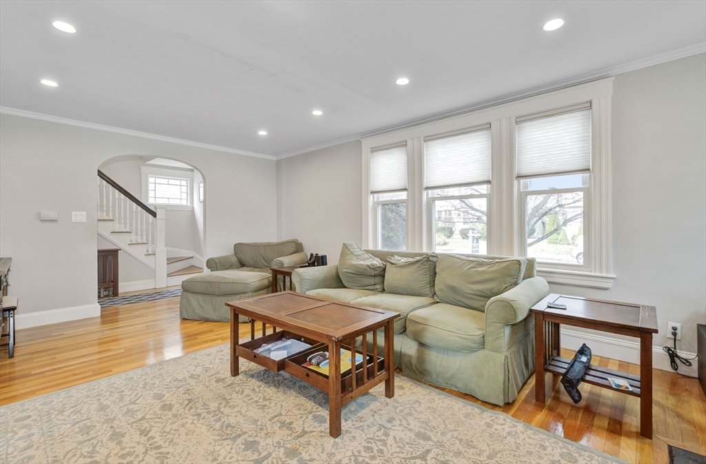 81 Mayall Road Waltham, MA 02453 - Photo 6 of 38 Gallery Image 6
