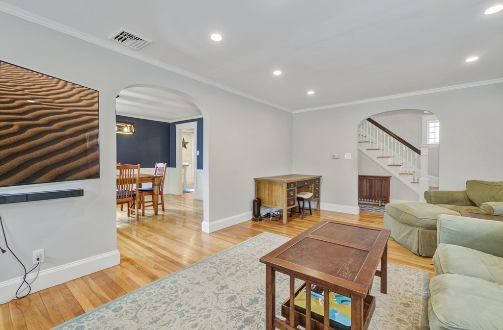 81 Mayall Road Waltham, MA 02453 - Photo 7 of 38 Gallery Image 7
