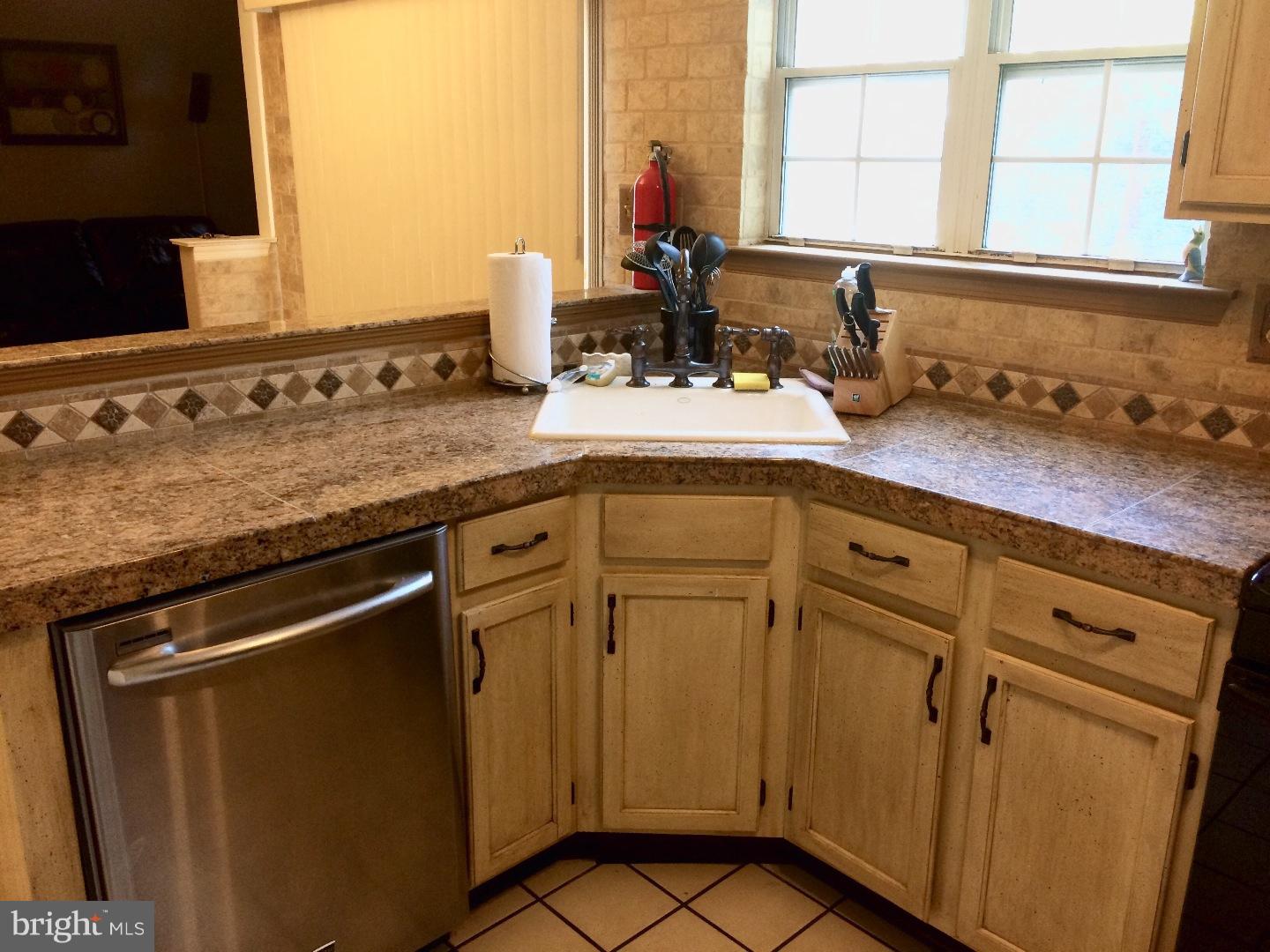 54 Ridgewood Way Burlington, NJ 08016 - Photo 6 of 21 Kitchen