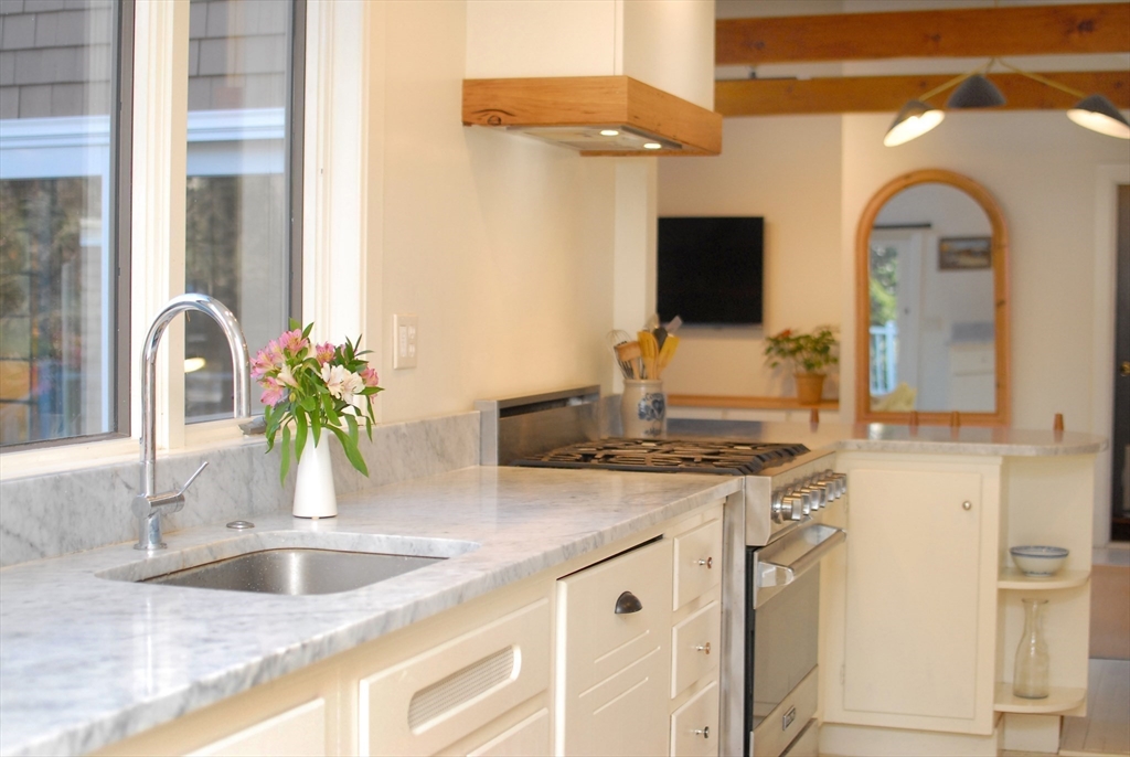 90 Barretts Mill Road Concord, MA 01742 - Photo 11 of 41