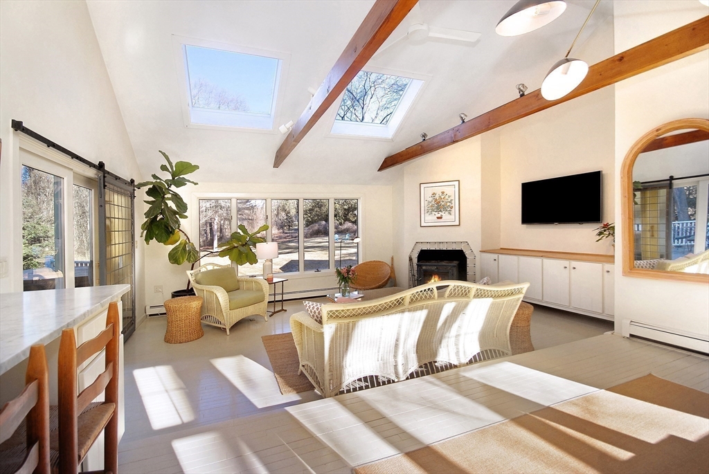 90 Barretts Mill Road Concord, MA 01742 - Photo 5 of 41