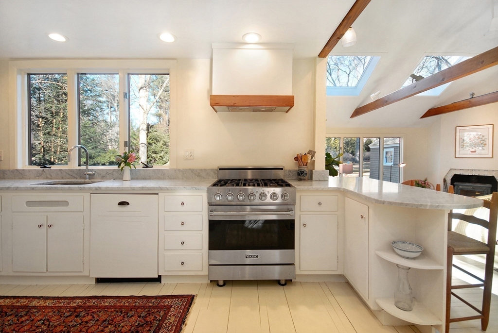 90 Barretts Mill Road Concord, MA 01742 - Photo 9 of 41