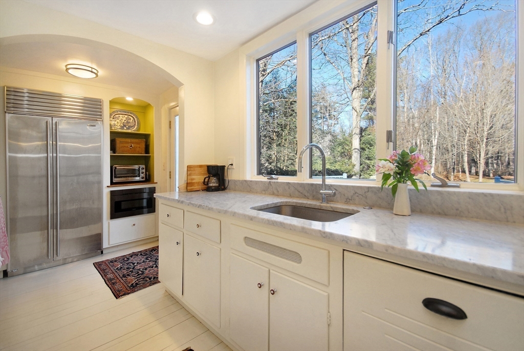 90 Barretts Mill Road Concord, MA 01742 - Photo 10 of 41