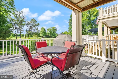 $990,000 | 18402 Lanier Island Square, Leesburg, VA 20176