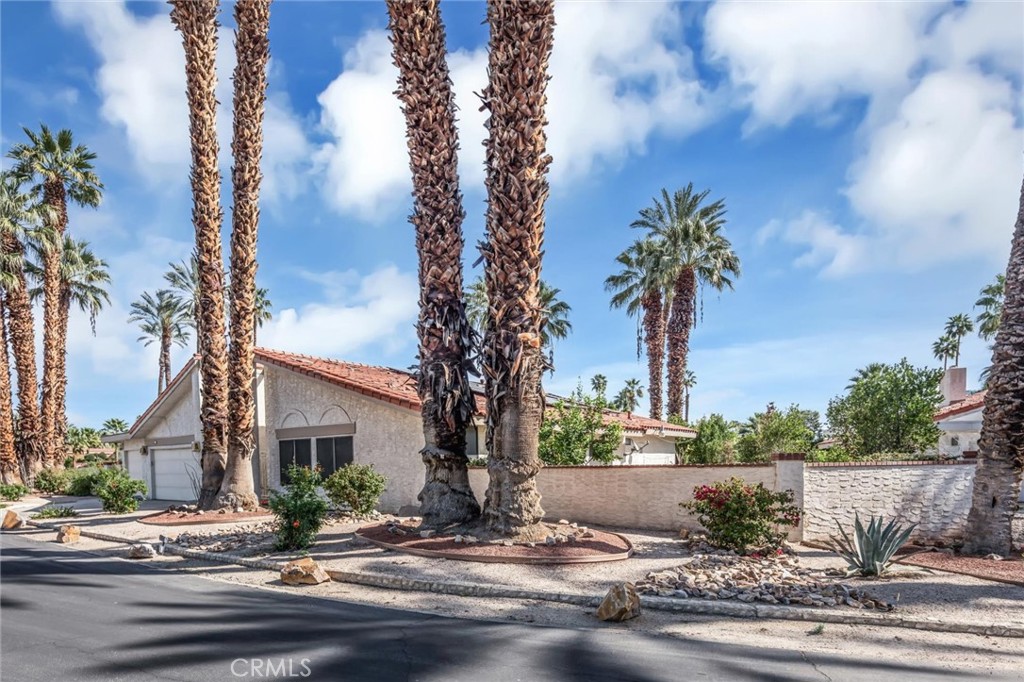 20 Lincoln Place Rancho Mirage, CA 92270 - Photo 3 of 28