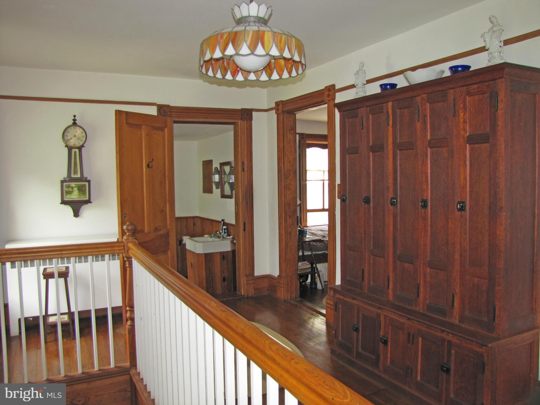 2879 Leeds Manor Road Markham, VA 22643 - Photo 12 of 30 Upper landing builtins