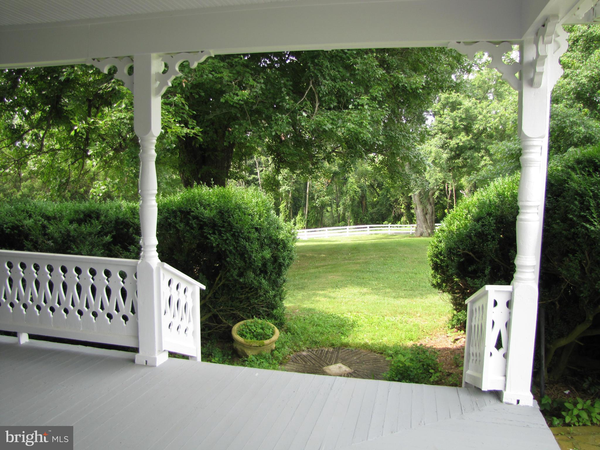 2879 Leeds Manor Road Markham, VA 22643 - Photo 16 of 30 Exterior (Front)