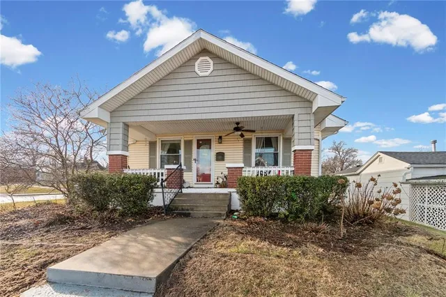 $179,900 | 310 South College Street, Richmond, MO 64085