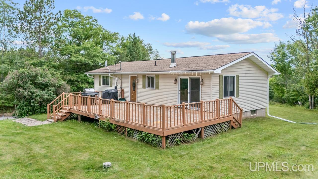 N1572 Hamilton Lake Road Vulcan, MI 49892 - Photo 23 of 27
