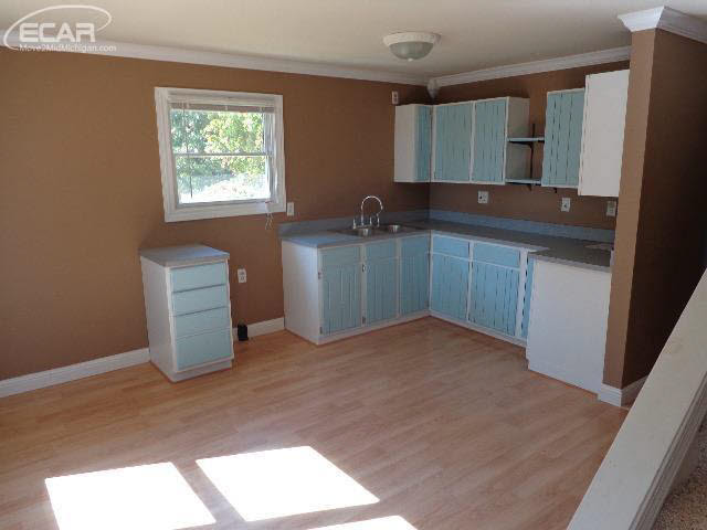 7242 West Frances Road Clio, MI 48420 - Photo 4 of 12 21373142-3.JPG