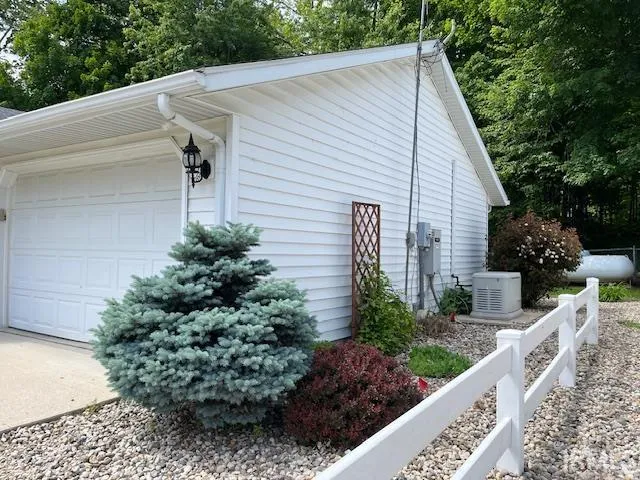 $279,900 | 9451 South Amanda Drive, Claypool, IN 46510