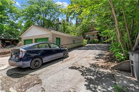 $850,000 | 437 South Aiken Avenue, Pittsburgh, PA 15232
