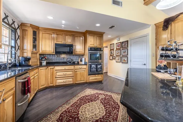 $725,000 | 511 County Road 161, Long Branch, TX 75669