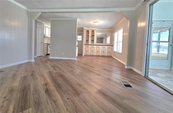 $1,350 | 36801 Camelia Court, Zephyrhills, FL 33542