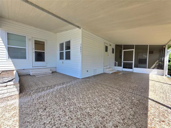 $1,350 | 36801 Camelia Court, Zephyrhills, FL 33542