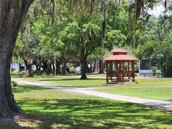 $1,350 | 36801 Camelia Court, Zephyrhills, FL 33542