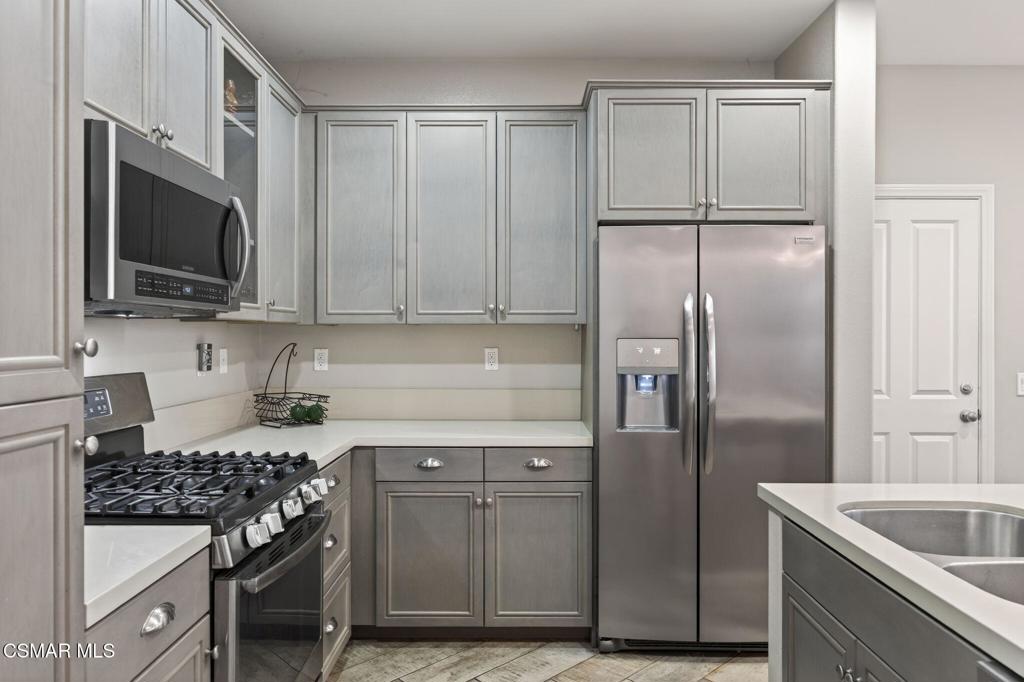 178 Stagetrail Road Camarillo, CA 93010 - Photo 14 of 42