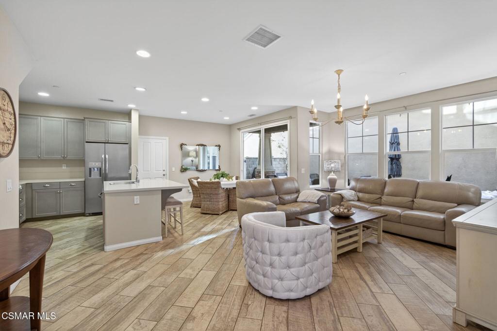 178 Stagetrail Road Camarillo, CA 93010 - Photo 4 of 42