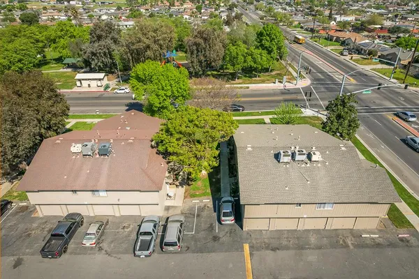 $725,000 | 816 Sherwood Way, Madera, CA 93638