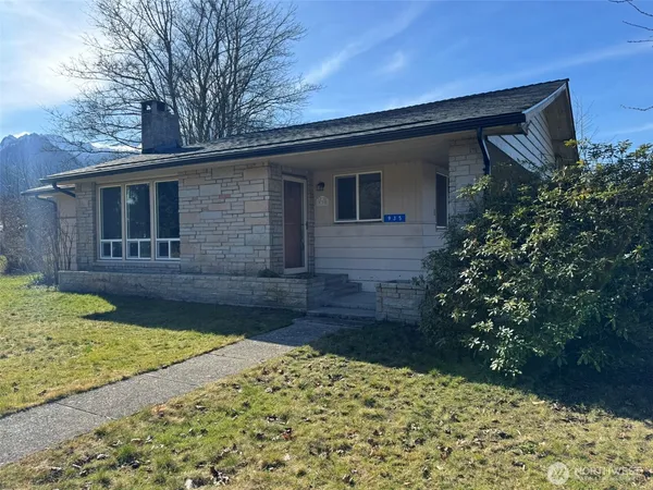 $560,000 | 935 Madison Avenue, Darrington, WA 98241