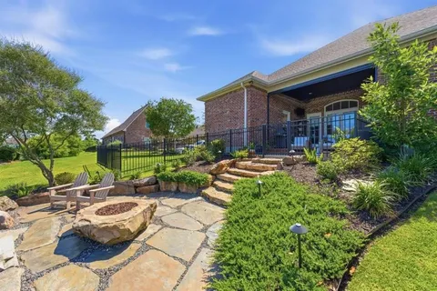 $865,000 | 5847 Lakeview Lane, Lake Charles, LA 70605