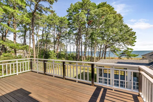 $14,500,000 | 825 Main Street, Vineyard Haven, MA 02568