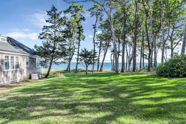 $14,500,000 | 825 Main Street, Vineyard Haven, MA 02568